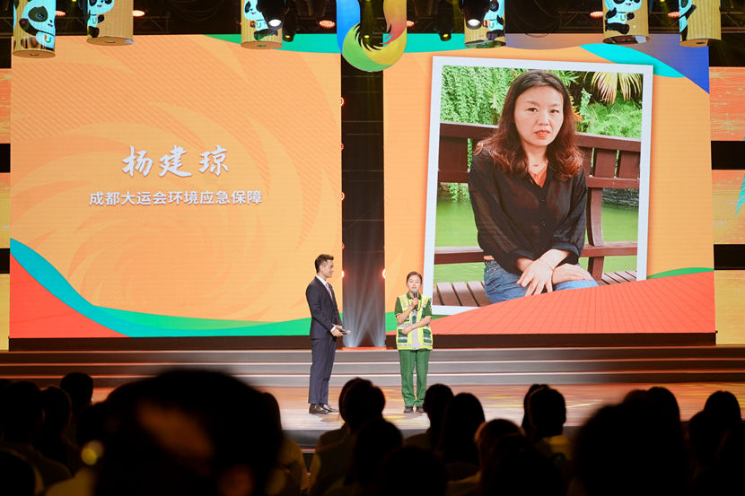 杨建琼是是大运环卫应急保障队伍的一员_副本.jpg